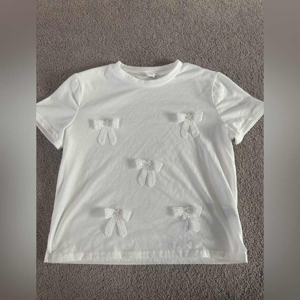 SHEIN White Bow Accent Kids T-Shirt